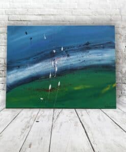 Farbenfrohes Acrylbild mit dynamischen Pinselstrichen in Blau, Grün und weißen Akzenten, Kreative Kunstwerke von Julia Magdalena, ideal für moderne Wohnräume und Kunstliebhaber, signiert 2015.