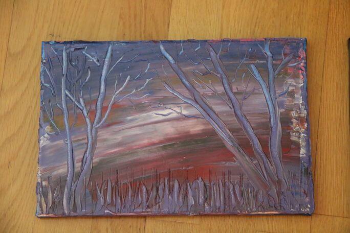 Acrylbild mit winterlichem Baummotiv in dunklen Tönen, handgemaltes Kunstwerk von Julia Magdalena, perfekt für moderne Wohnräume, Unikat, original Kunst auf Leinwand.